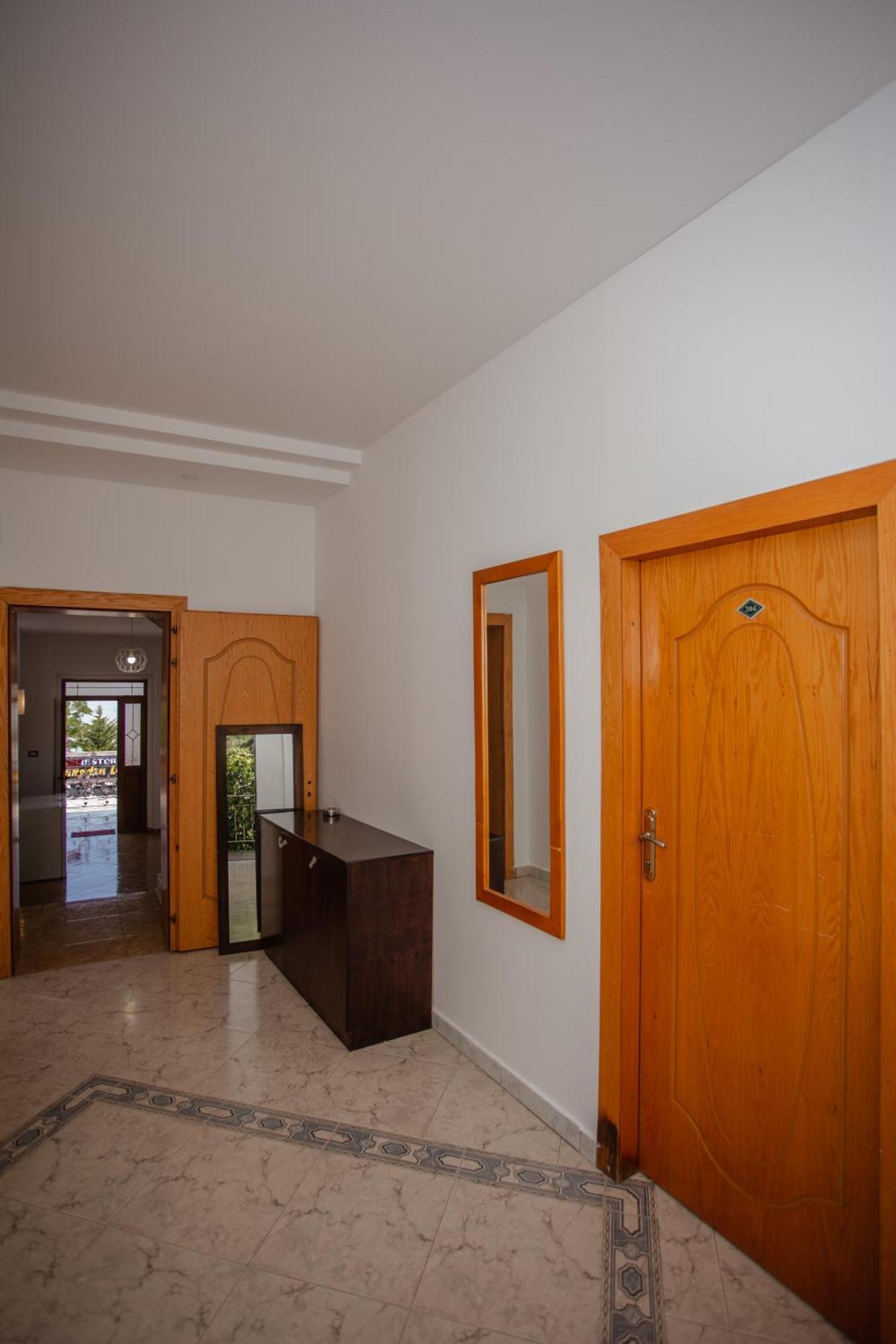 Hotel Shkodra Lake Široka Buitenkant foto